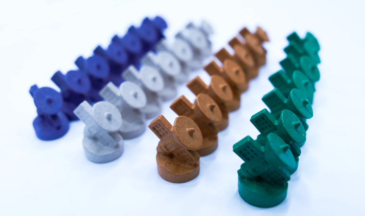 Probe miniatures in all four player colors